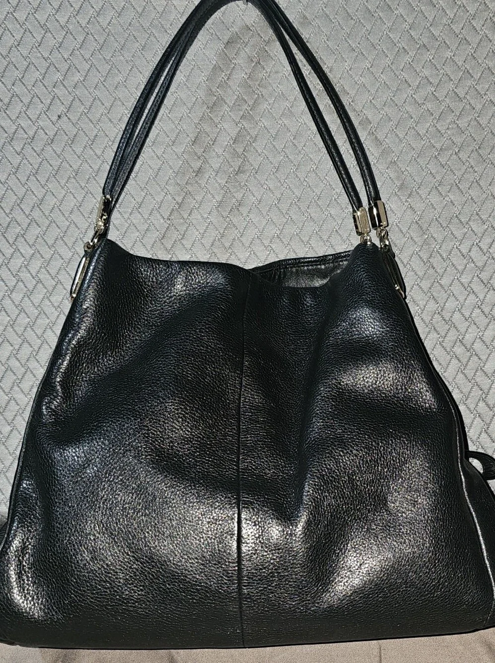 Authentic Coach Black Pebble Leather Shoulder Bag with Gold Hardware